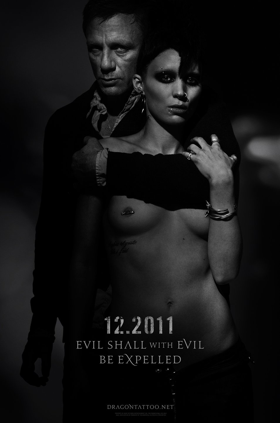 смотреть Девушка с татуировкой дракона / The Girl with the Dragon Tattoo онлайн бесплатно без регистрации и смс
